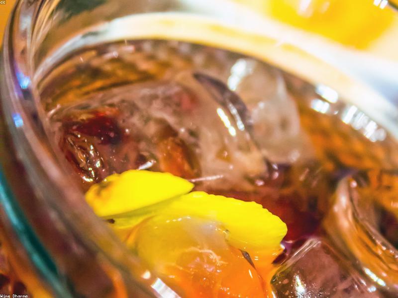 Jus de citron pur vs dilué : quelle est la méthode la plus sûre pour l’estomac ?